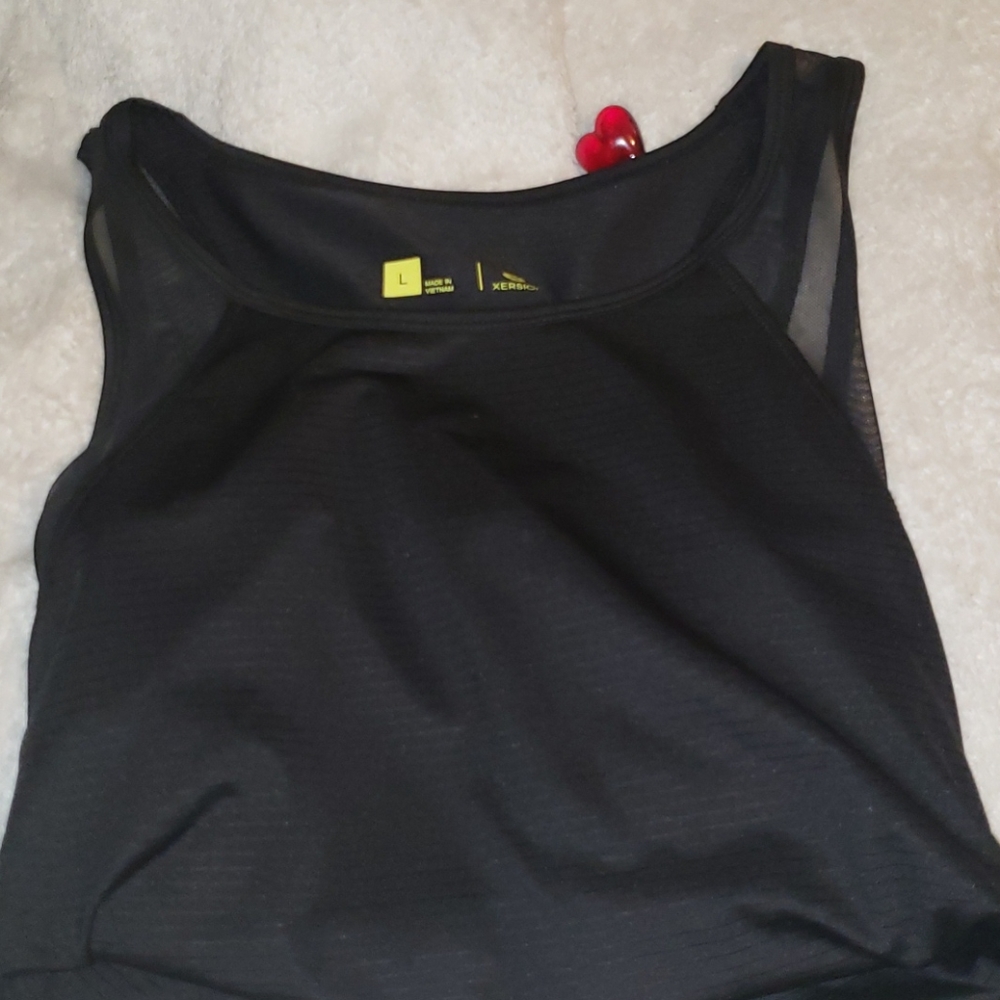 New Xersion tank workout Large ventilation wicking